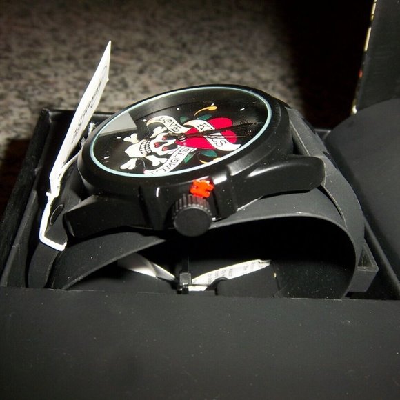 ED HARDY GOTH MATTE BLACK SKULL LOVE KILLS SLOWLY MEN'S SILICONE STRAP WATCH~NEW - Picture 2 of 7